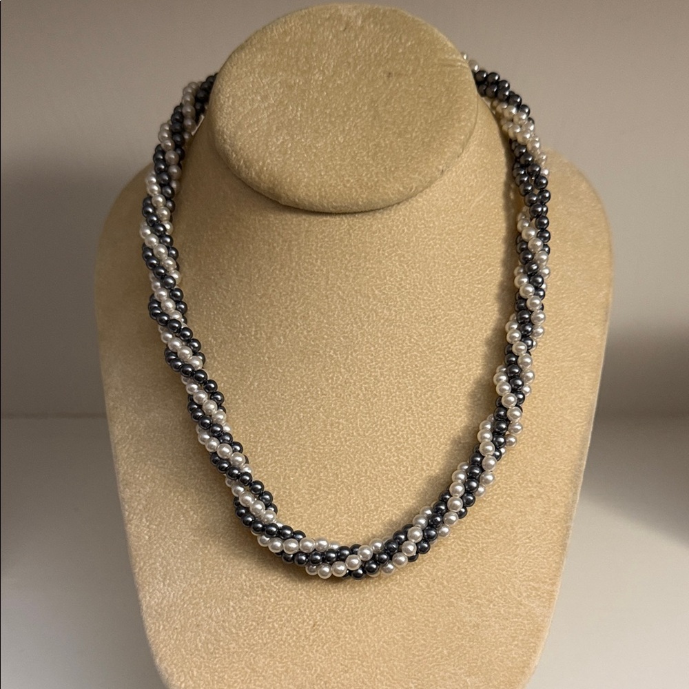 Twisted Beaded Necklace